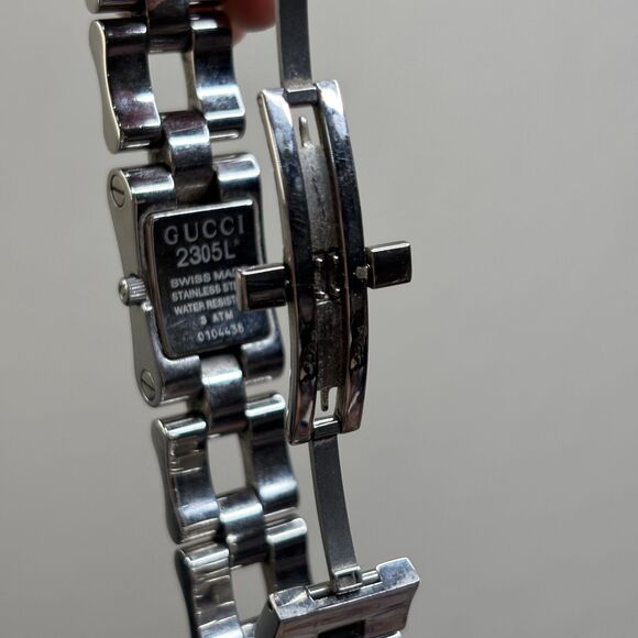 Gucci 2305L Quartz Silver Square Watch - Picture 3 of 9